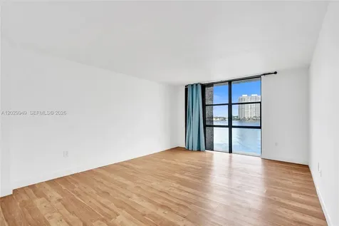 17500 N Bay Road Sunny Isles Beach FL 33160