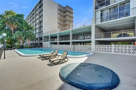 17500 N Bay Road Sunny Isles Beach FL 33160