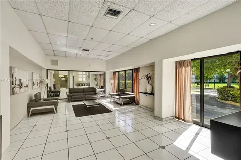 17500 N Bay Road Sunny Isles Beach FL 33160