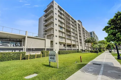 17500 N Bay Road Sunny Isles Beach FL 33160