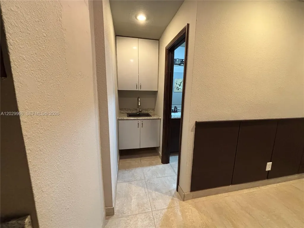 7290 NW 38th Street Hollywood FL 33024