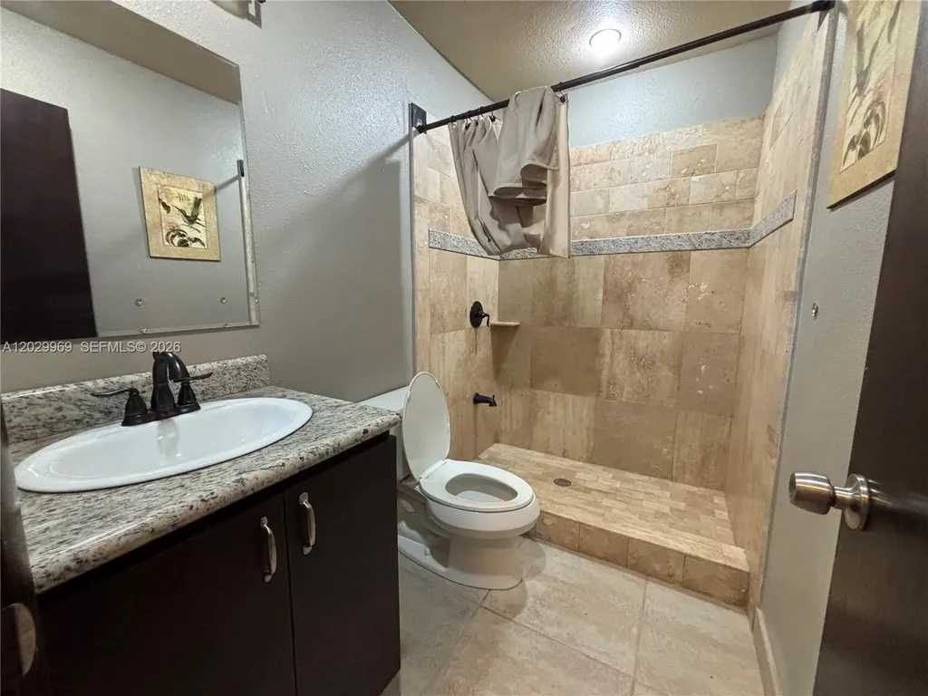 7290 NW 38th Street Hollywood FL 33024