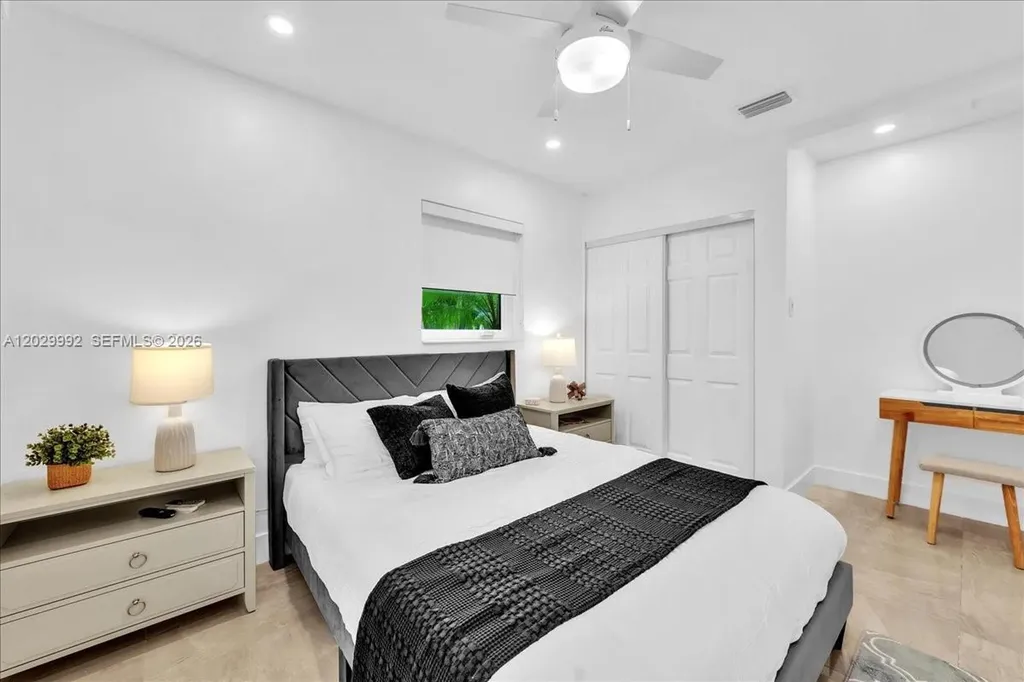 813 NE 17th Street Fort Lauderdale FL 33305