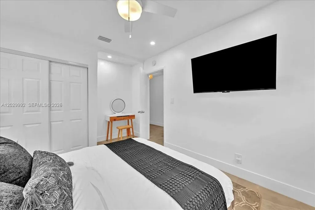 813 NE 17th Street Fort Lauderdale FL 33305