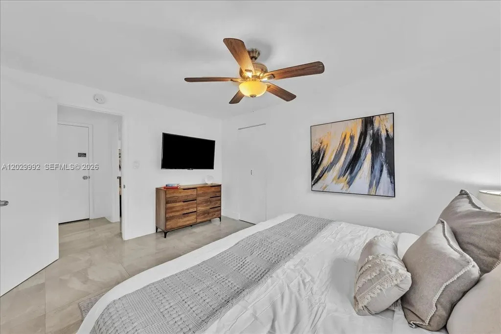 813 NE 17th Street Fort Lauderdale FL 33305