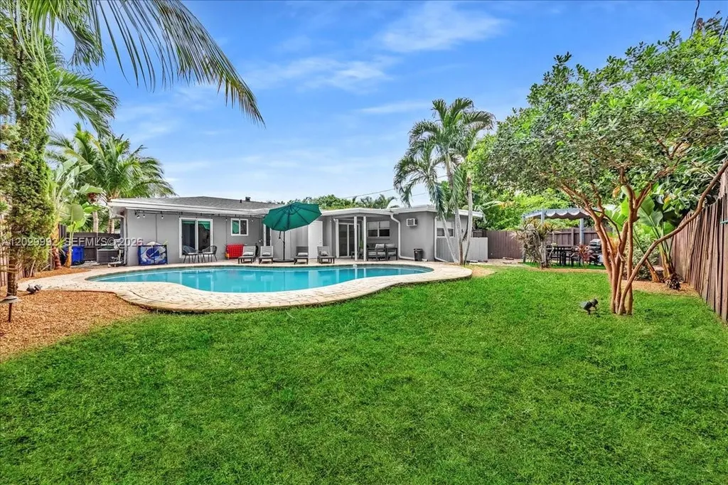 813 NE 17th Street Fort Lauderdale FL 33305