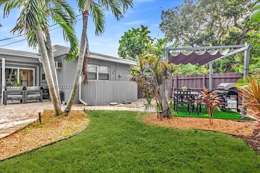 813 NE 17th Street Fort Lauderdale FL 33305