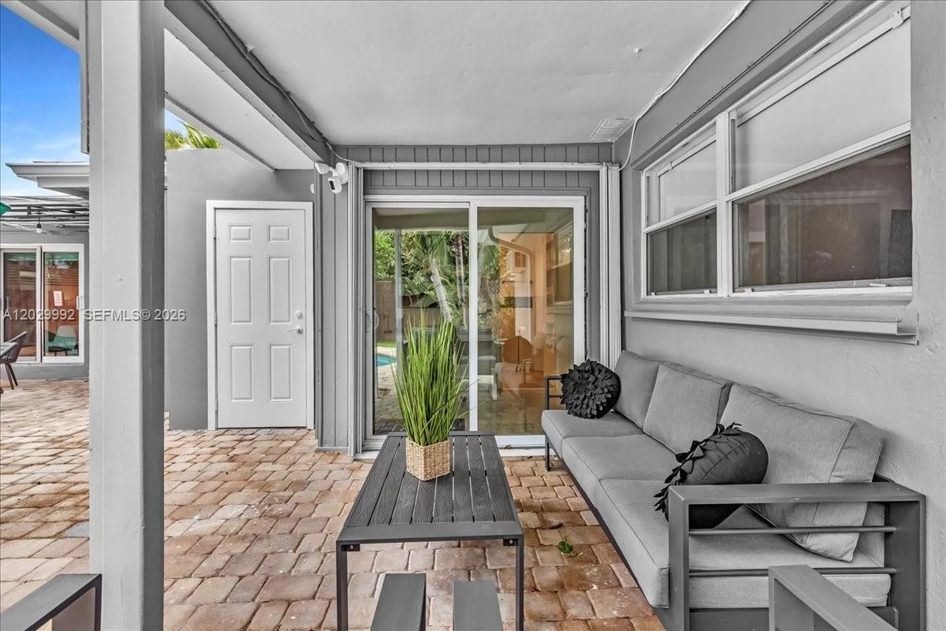 813 NE 17th Street Fort Lauderdale FL 33305