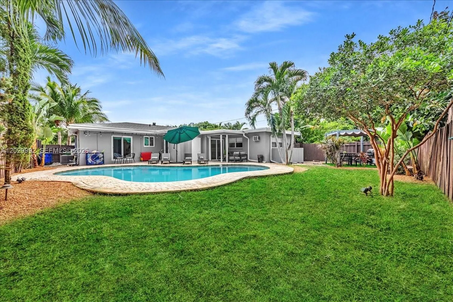 813 NE 17th Street Fort Lauderdale FL 33305