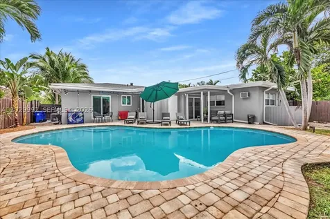 813 NE 17th Street Fort Lauderdale FL 33305