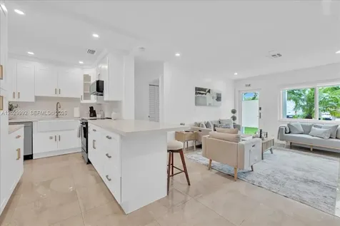 813 NE 17th Street Fort Lauderdale FL 33305