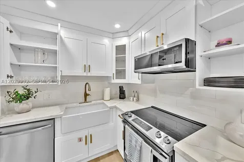 813 NE 17th Street Fort Lauderdale FL 33305