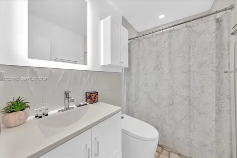 813 NE 17th Street Fort Lauderdale FL 33305