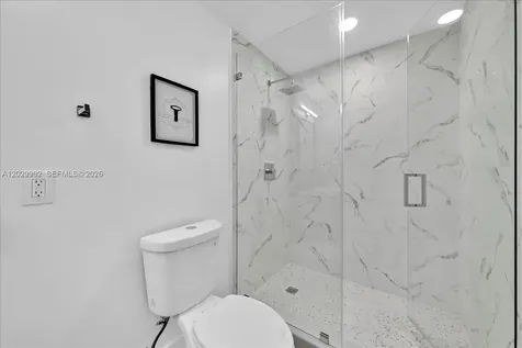 813 NE 17th Street Fort Lauderdale FL 33305