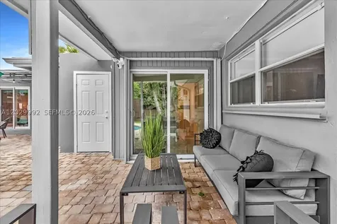 813 NE 17th Street Fort Lauderdale FL 33305