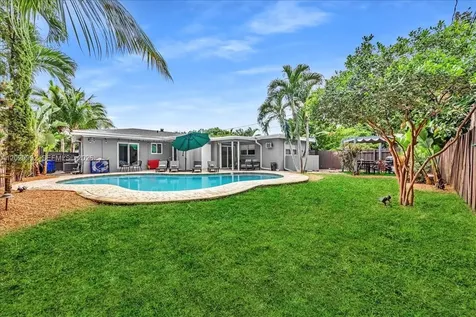 813 NE 17th Street Fort Lauderdale FL 33305