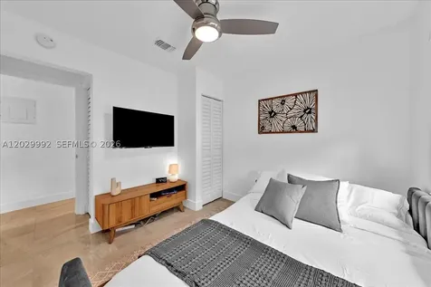 813 NE 17th Street Fort Lauderdale FL 33305
