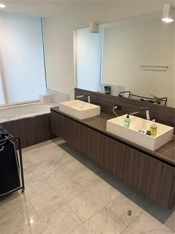1000 Brickell Plaza Miami FL 33131