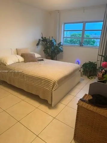 2200 E Hallandale Beach Boulevard Hallandale Beach FL 33009