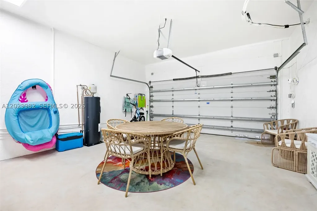 4517 NE 21st Avenue Fort Lauderdale FL 33308