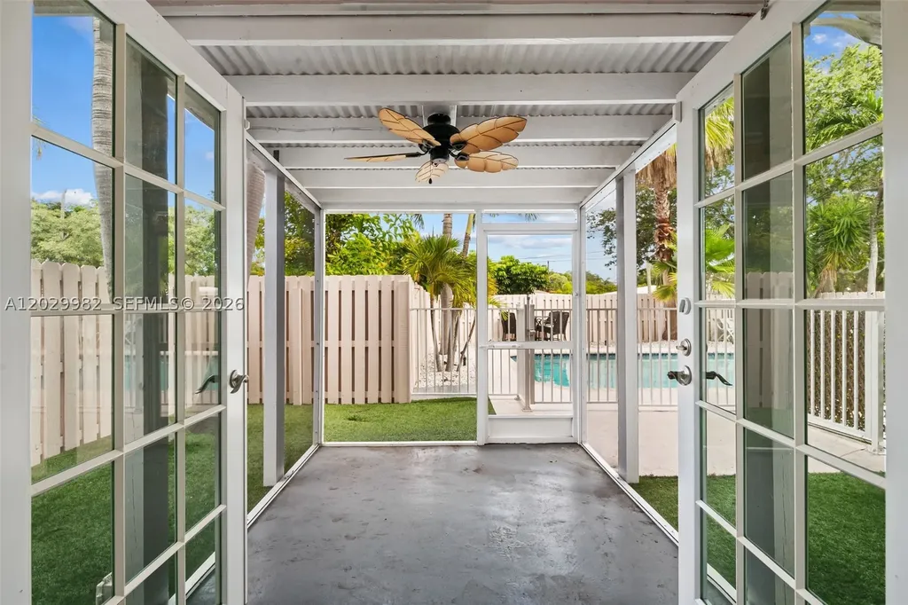 4517 NE 21st Avenue Fort Lauderdale FL 33308