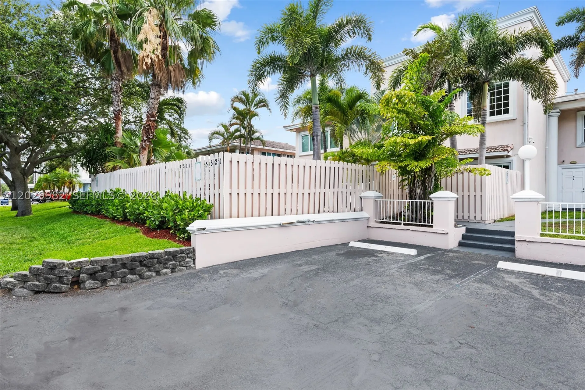 4517 NE 21st Avenue Fort Lauderdale FL 33308