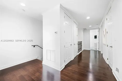4517 NE 21st Avenue Fort Lauderdale FL 33308