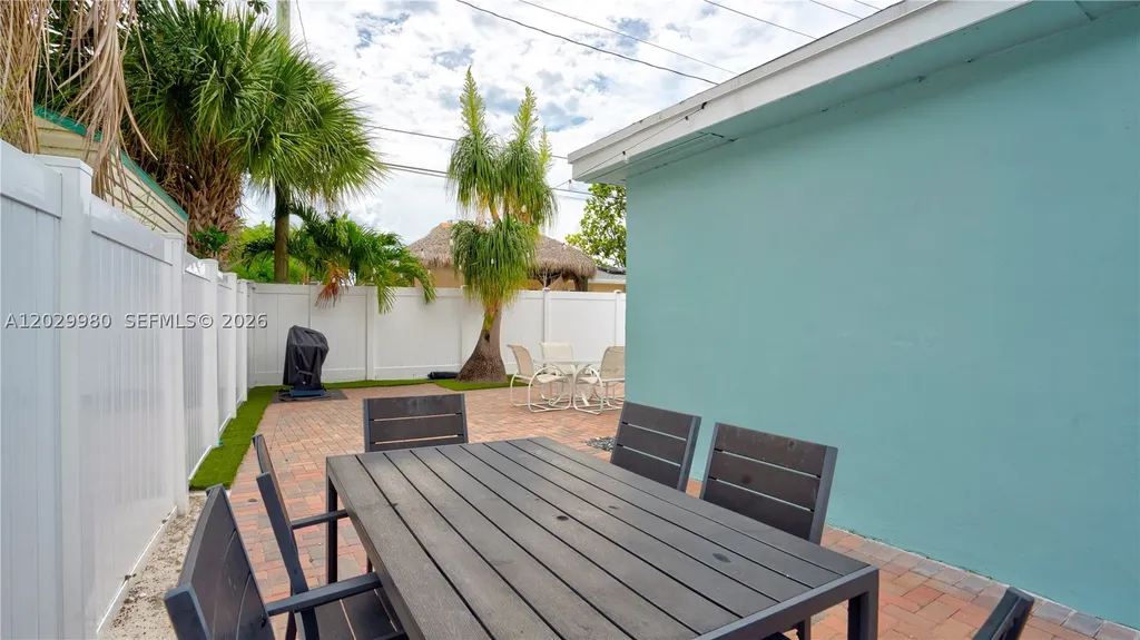 2510 NE 9th Avenue Pompano Beach FL 33064