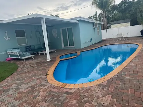 2510 NE 9th Avenue Pompano Beach FL 33064