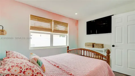 2510 NE 9th Avenue Pompano Beach FL 33064