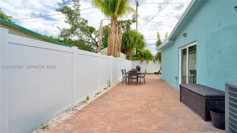 2510 NE 9th Avenue Pompano Beach FL 33064