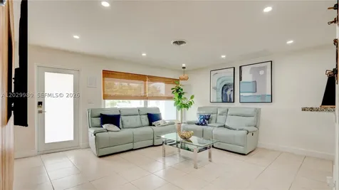 2510 NE 9th Avenue Pompano Beach FL 33064