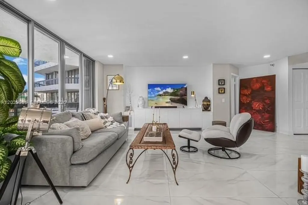 3500 Mystic Pointe Drive Aventura FL 33180
