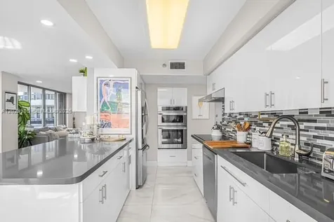 3500 Mystic Pointe Drive Aventura FL 33180