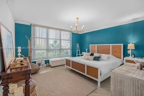 3500 Mystic Pointe Drive Aventura FL 33180