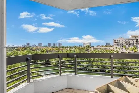 3500 Mystic Pointe Drive Aventura FL 33180