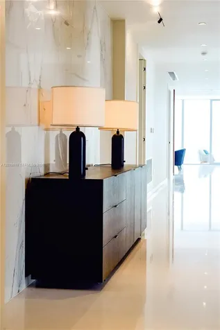 300 E Biscayne Blvd Way Miami FL 33131