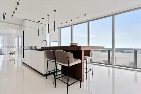 300 E Biscayne Blvd Way Miami FL 33131