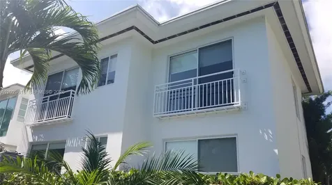 3921 N Meridian Avenue Miami Beach FL 33140