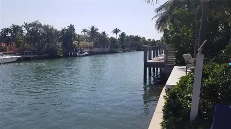 3921 N Meridian Avenue Miami Beach FL 33140