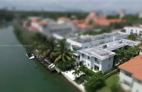 3921 N Meridian Avenue Miami Beach FL 33140