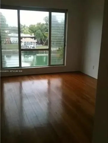 3921 N Meridian Avenue Miami Beach FL 33140