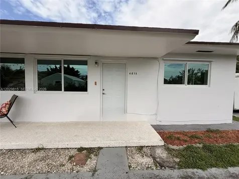 6875 SW 25th Terrace Miami FL 33155