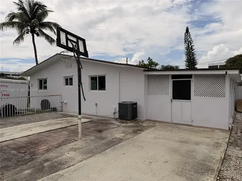 6875 SW 25th Terrace Miami FL 33155