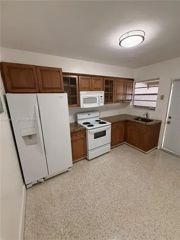 6875 SW 25th Terrace Miami FL 33155