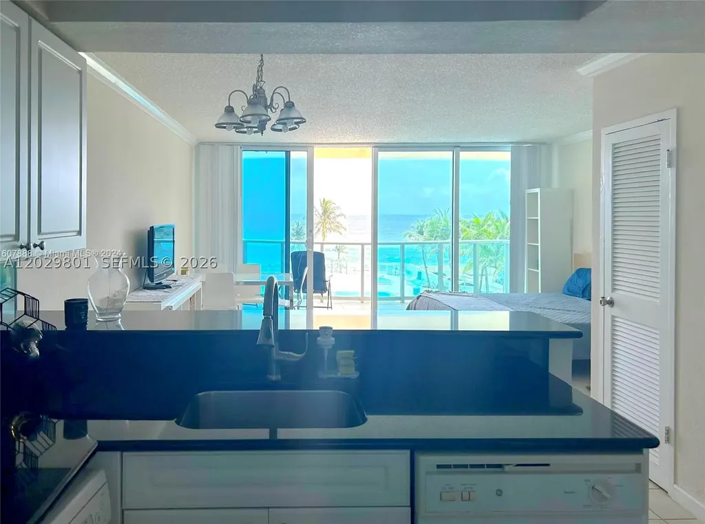 2501 S Ocean Drive Hollywood FL 33019