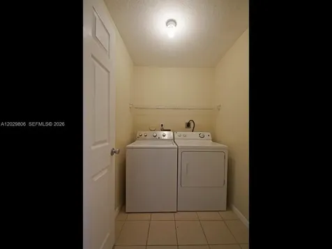 1904 SW 60th Avenue North Lauderdale FL 33068
