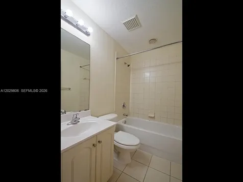 1904 SW 60th Avenue North Lauderdale FL 33068