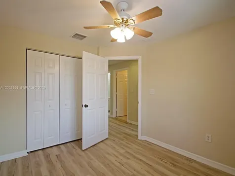 1904 SW 60th Avenue North Lauderdale FL 33068