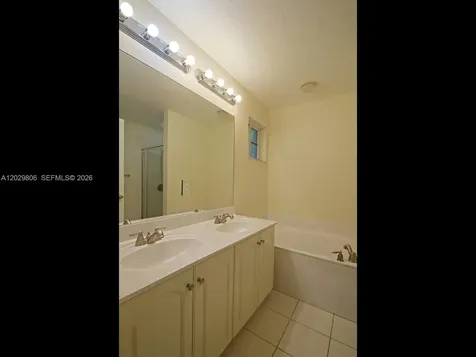 1904 SW 60th Avenue North Lauderdale FL 33068